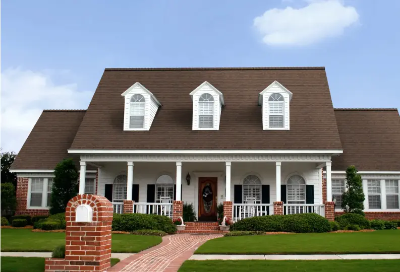House with Forest Brown shingles