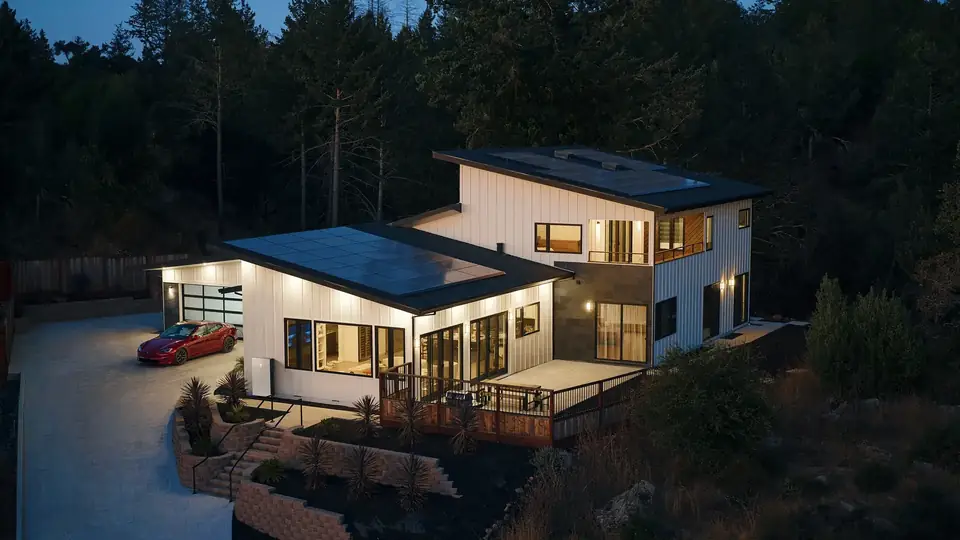 Yuma Home Powered by Tesla Powerwall During a Night Grid Outage