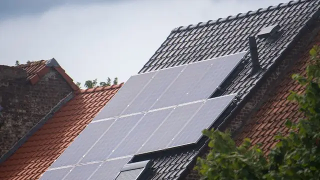 New Roof and Solar Panel Array Installed Together on a Yuma Home
